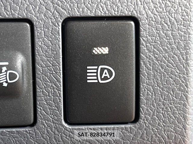 Toyota Land Cruiser 70 2024-02 6002390-4