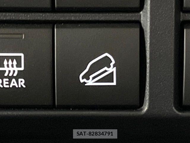 Toyota Land Cruiser 70 2024-02 6002390-6