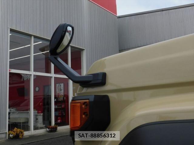 Toyota Land Cruiser 70 2024-07 6216098-24