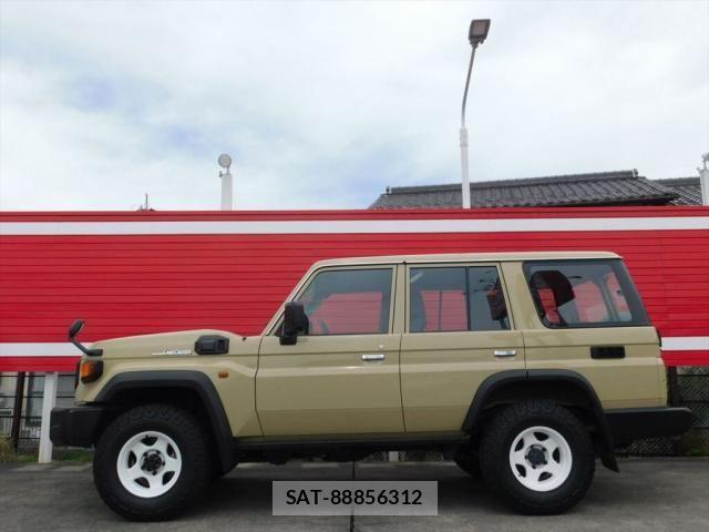 Toyota Land Cruiser 70 2024-07 6216098-2