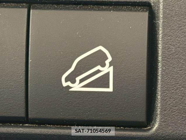 Toyota Land Cruiser 70 2025-01 6276617-10