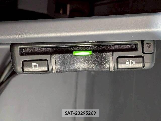 Toyota Land Cruiser 70 2024-02 6545429-10