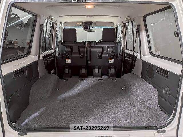 Toyota Land Cruiser 70 2024-02 6545429-12
