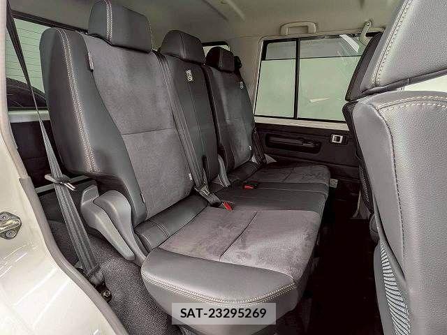 Toyota Land Cruiser 70 2024-02 6545429-5