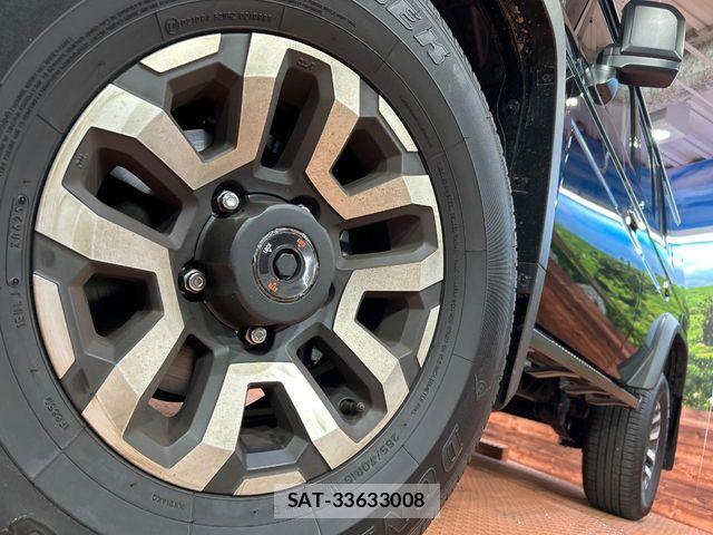 Toyota Land Cruiser 70 2025-02 6612612-12