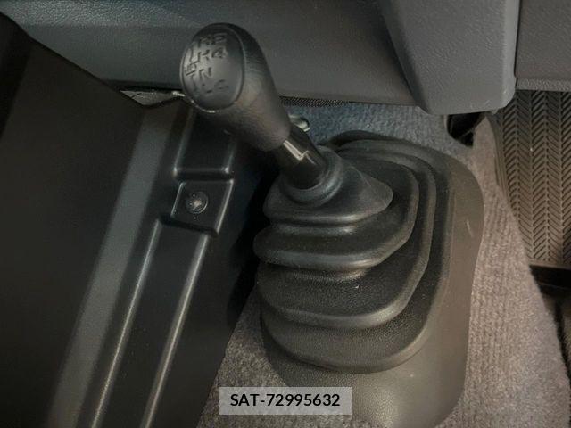Toyota Land Cruiser 70 2024-03 6716448-5