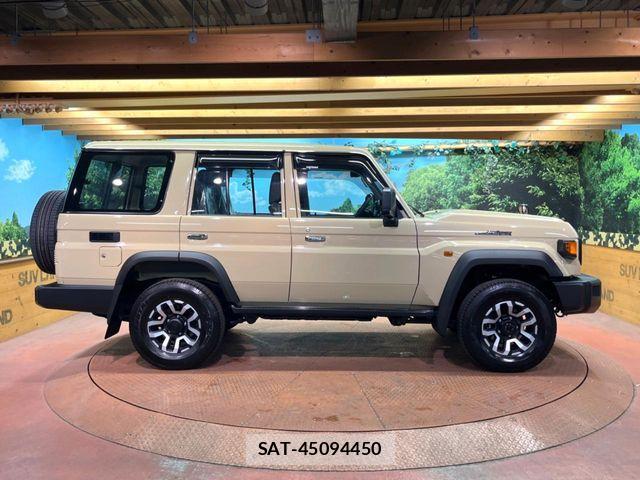 Toyota Land Cruiser 70 2026-04 6716447-15