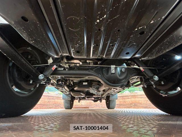 Toyota Land Cruiser 70 2025-09 6752130-18