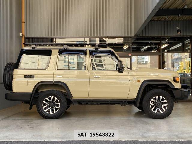 Toyota Land Cruiser 70 2024-08 6994682-9