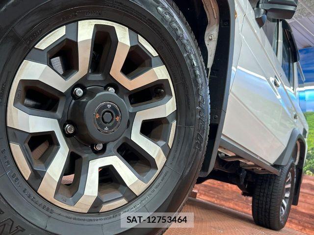 Toyota Land Cruiser 70 2025-09 6994681-12
