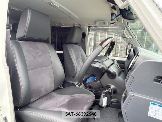 Toyota Land Cruiser 70 2025-09 6994719-8