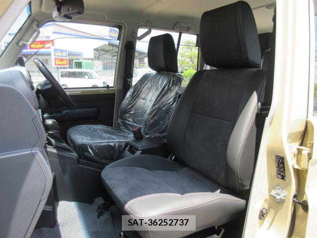 Toyota Land Cruiser 70 2024-02 7059102-13