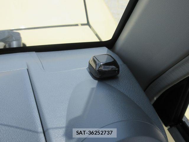 Toyota Land Cruiser 70 2024-02 7059102-23