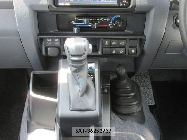 Toyota Land Cruiser 70 2024-02 7059102-29