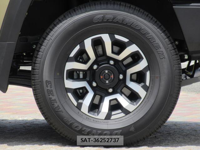 Toyota Land Cruiser 70 2024-02 7059102-6