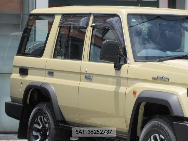 Toyota Land Cruiser 70 2024-02 7059102-7