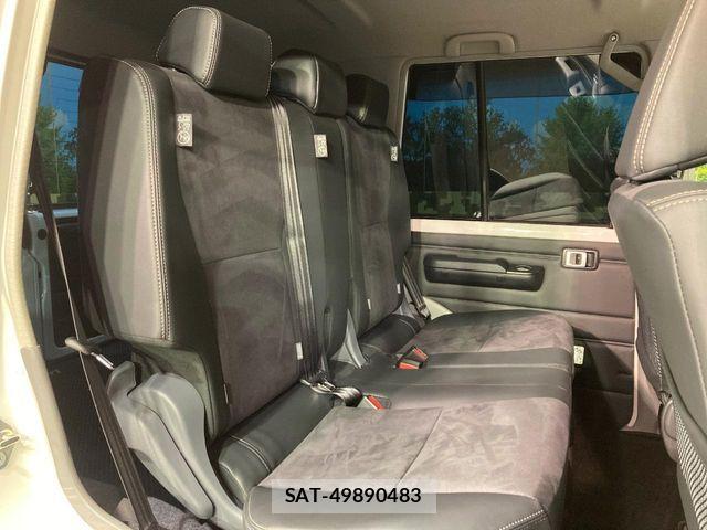 Toyota Land Cruiser 70 2025-08 7220523-9