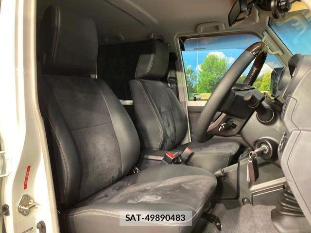 Toyota Land Cruiser 70 2025-08 7220523-8