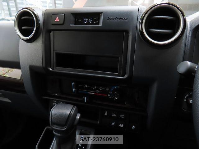 Toyota Land Cruiser 70 2024-08 7220517-22