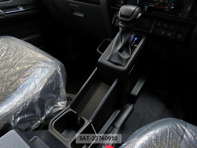 Toyota Land Cruiser 70 2024-08 7220517-23