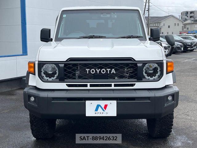 Toyota Land Cruiser 70 2024-05 7216457-13
