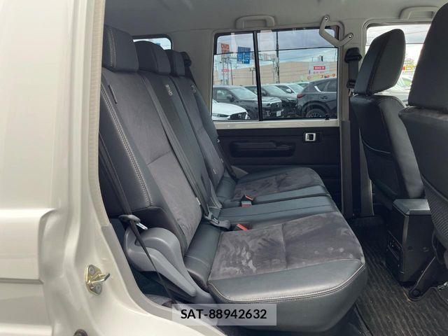 Toyota Land Cruiser 70 2024-05 7216457-8