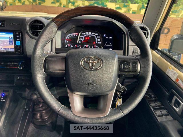 Toyota Land Cruiser 70 2025-05 7220521-7