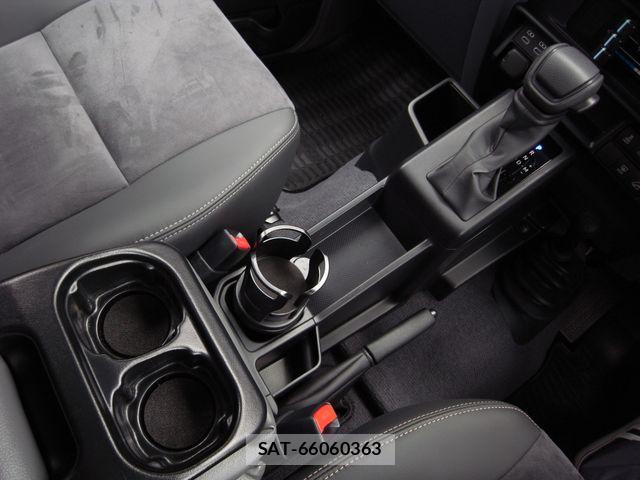 Toyota Land Cruiser 70 2024-01 7220522-23
