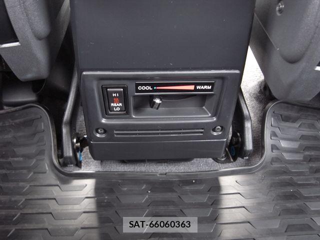 Toyota Land Cruiser 70 2024-01 7220522-24