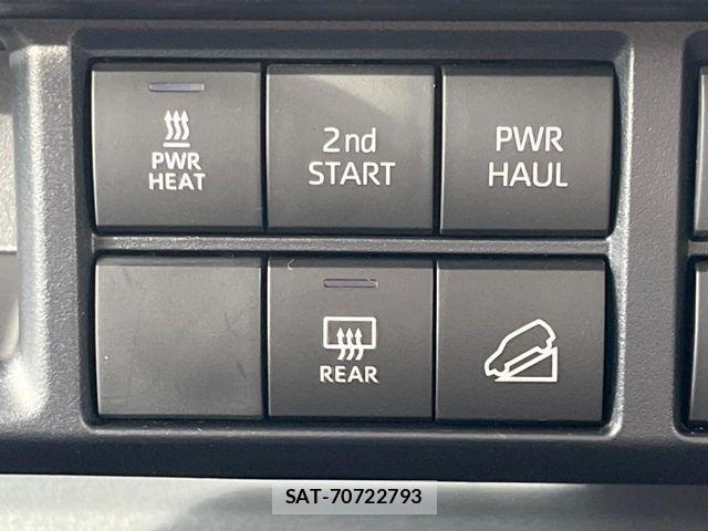 Toyota Land Cruiser 70 2025-04 7220519-6