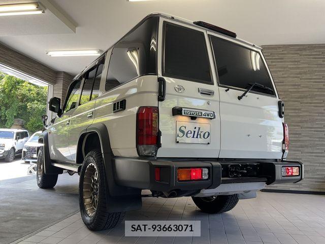 Toyota Land Cruiser 70 2024-01 7220515-16