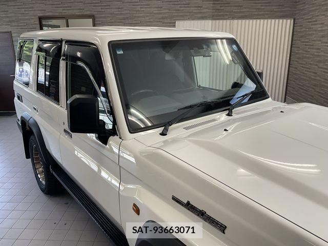Toyota Land Cruiser 70 2024-01 7220515-20