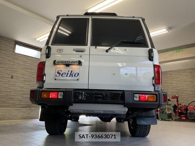 Toyota Land Cruiser 70 2024-01 7220515-22