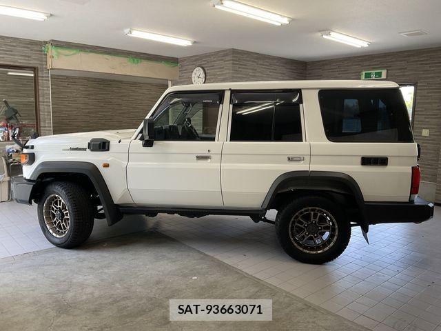 Toyota Land Cruiser 70 2024-01 7220515-24