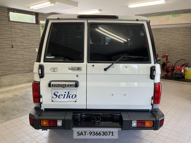 Toyota Land Cruiser 70 2024-01 7220515-25