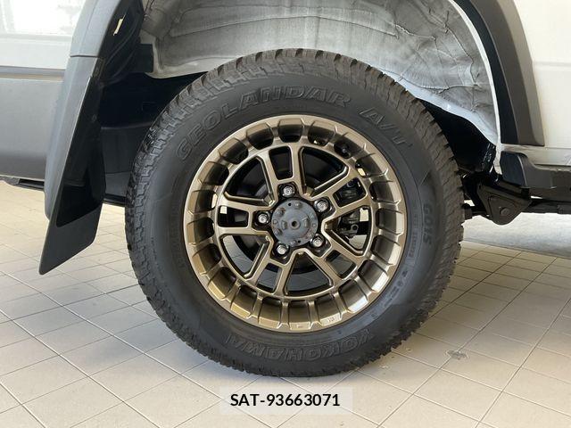 Toyota Land Cruiser 70 2024-01 7220515-27