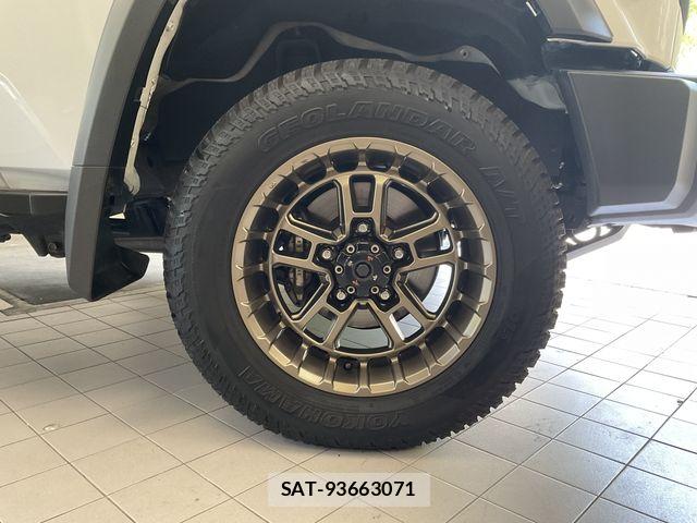 Toyota Land Cruiser 70 2024-01 7220515-28