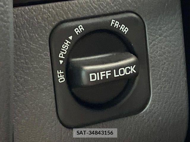 Toyota Land Cruiser 70 2024-01 7251213-6