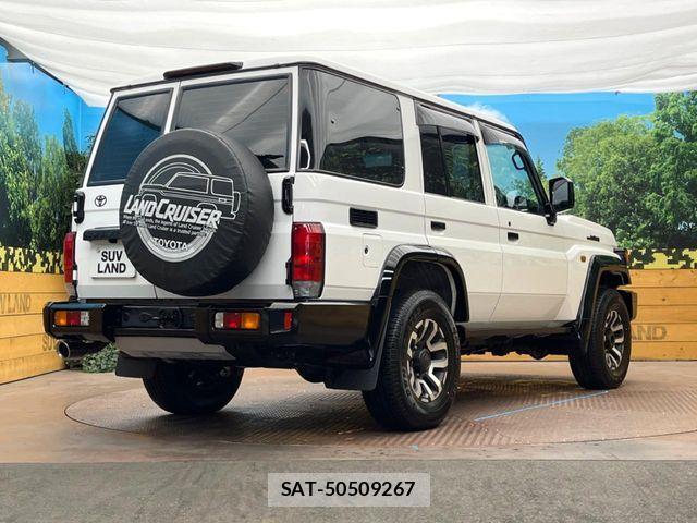 Toyota Land Cruiser 70 2024-02 7272157-17
