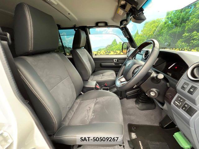 Toyota Land Cruiser 70 2024-02 7272157-8