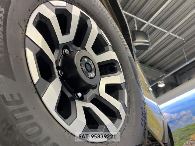 Toyota Land Cruiser 70 2024-03 7327822-12