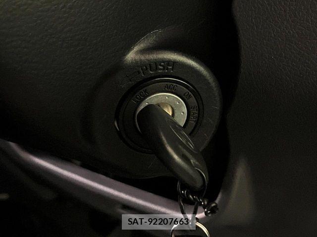 Toyota Land Cruiser 70 2024-01 7327821-7
