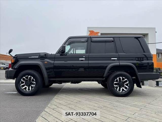 Toyota Land Cruiser 70 2025-07 7327820-10