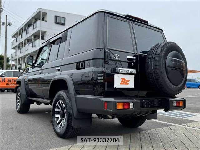 Toyota Land Cruiser 70 2025-07 7327820-12