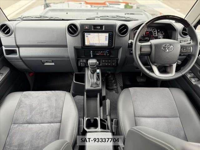 Toyota Land Cruiser 70 2025-07 7327820-1