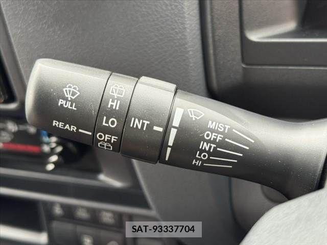 Toyota Land Cruiser 70 2025-07 7327820-26