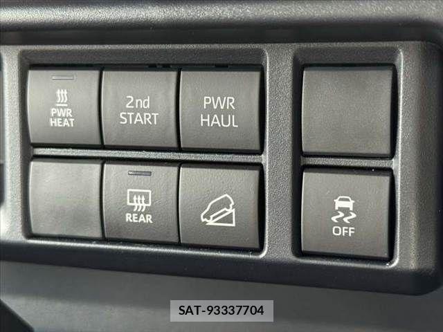Toyota Land Cruiser 70 2025-07 7327820-5