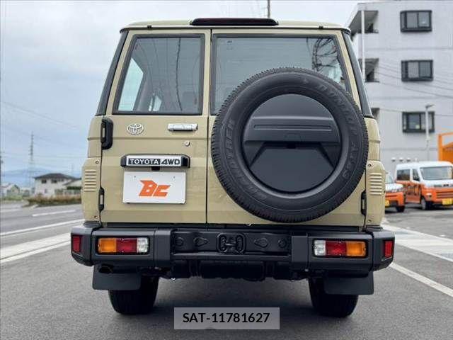 Toyota Land Cruiser 70 2024-02 7358343-13