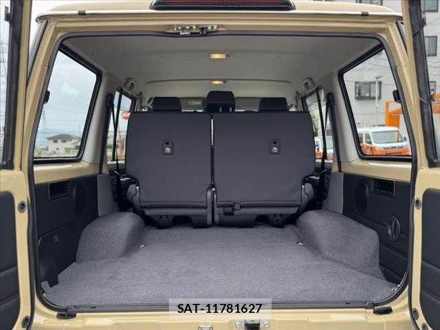 Toyota Land Cruiser 70 2024-02 7358343-19