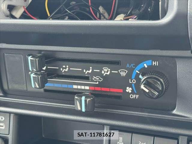 Toyota Land Cruiser 70 2024-02 7358343-22
